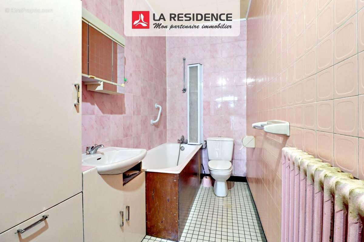 Maison à MAURECOURT