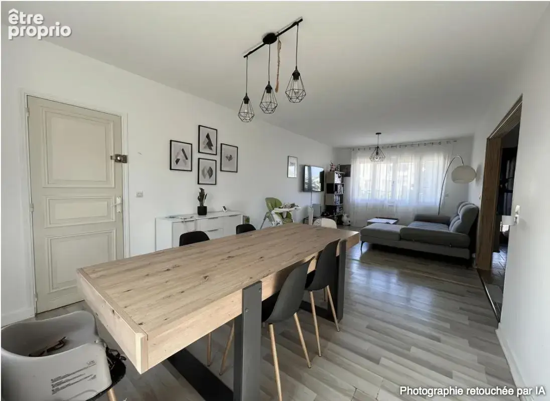 Chatellerault  - pavillon familial de 166 m² - 6 chambres + pièces modulables - terrain clos de 577 m² - photo 3