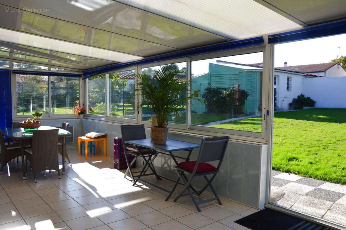 Maison à SAINT-GEORGES-DE-POINTINDOUX