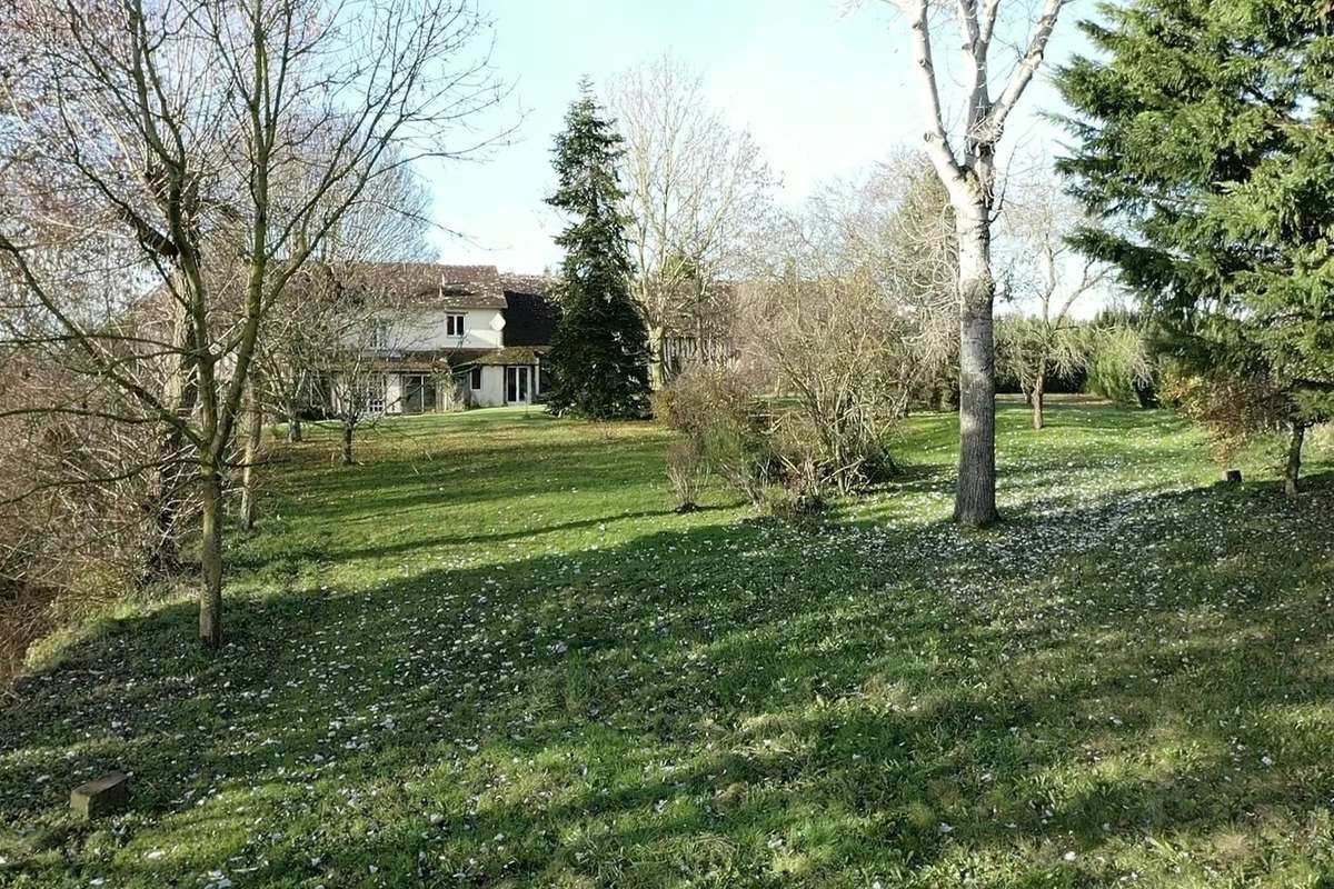 Maison à SAINT-PIERRE-SUR-DIVES