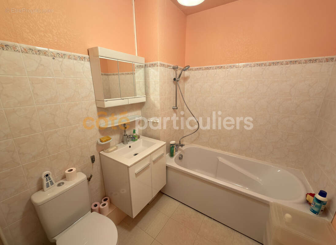 Maison à SAINT-SEBASTIEN-DE-MORSENT