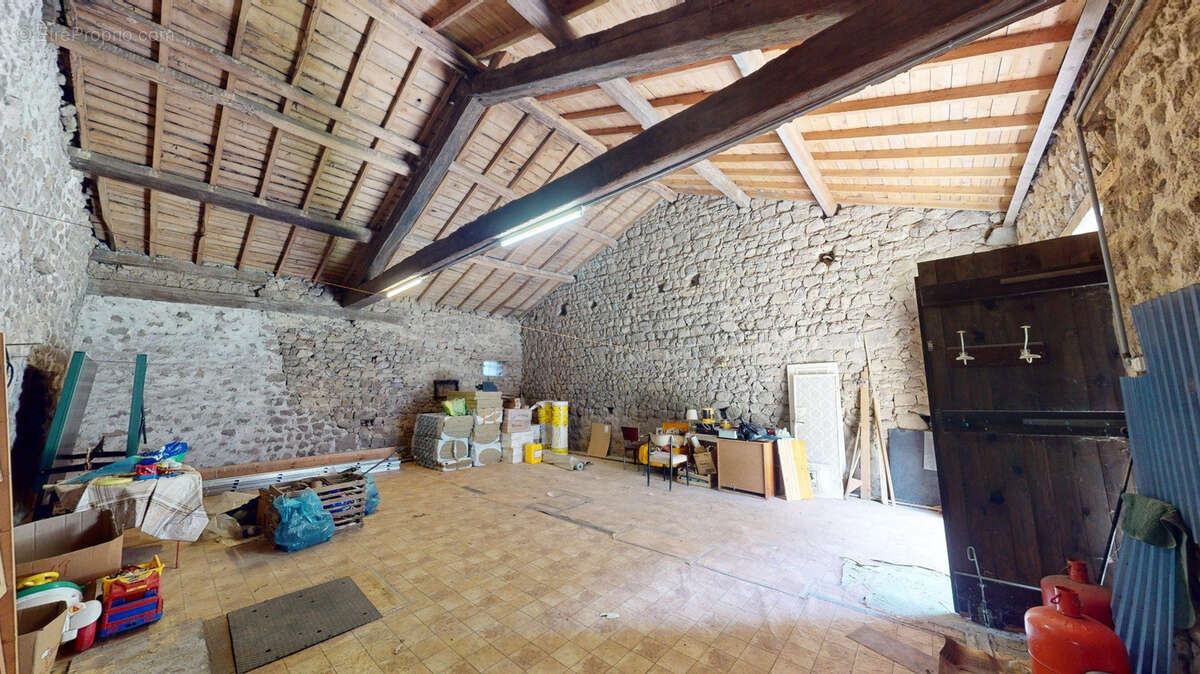 Maison à SAINT-PAL-DE-CHALENCON