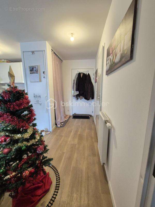 Appartement à COURCOURONNES