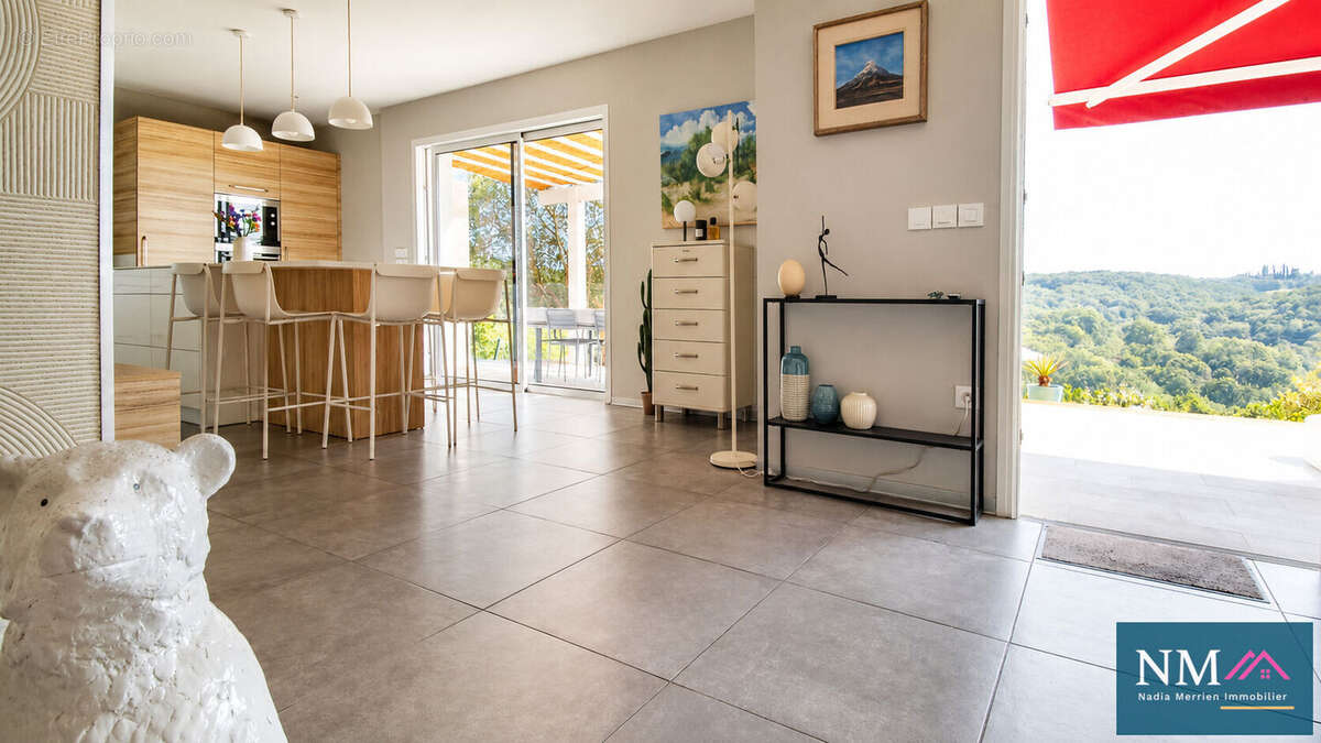 Maison Lahonce 6 pièce(s) 190 m2 - photo 6