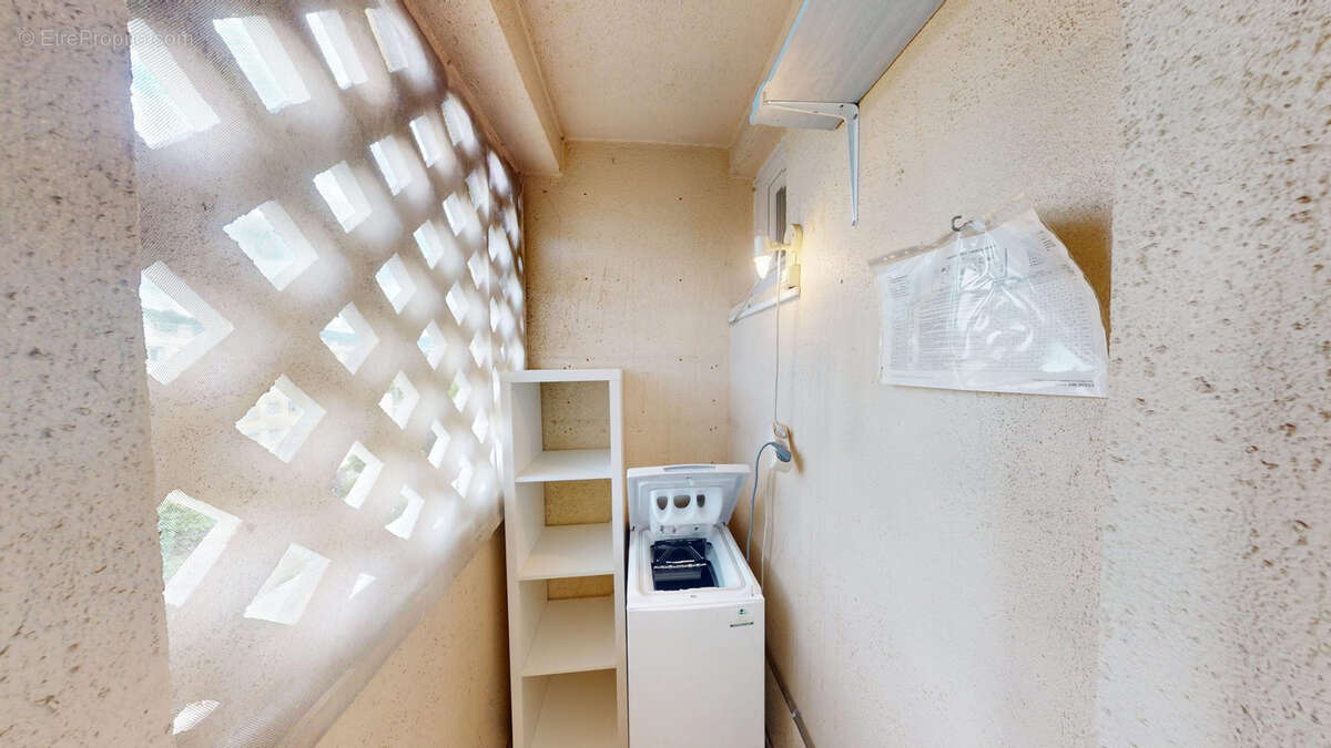 Appartement à UNIEUX