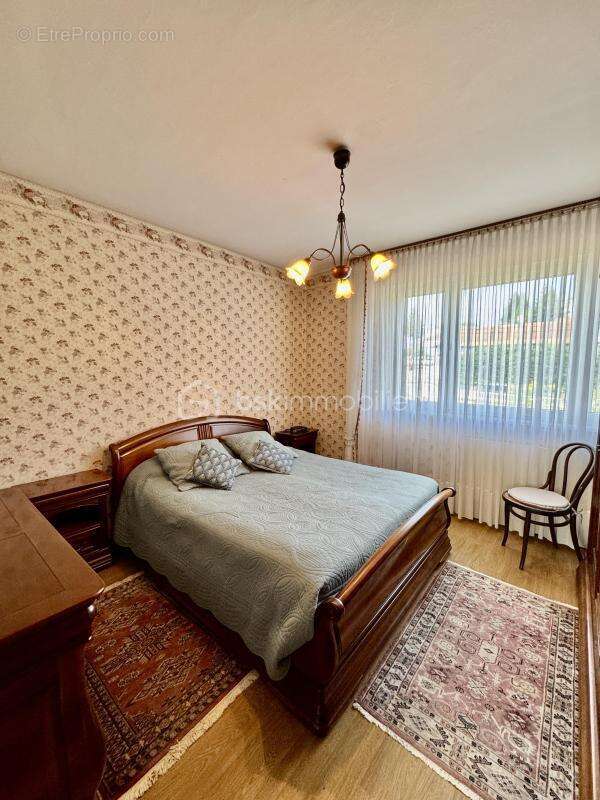  Sur les hauteurs de Creutzwald, en lisière de forêt – Maison familiale de 175 m² avec appartement indépendant et plus de 100 m² - photo 10