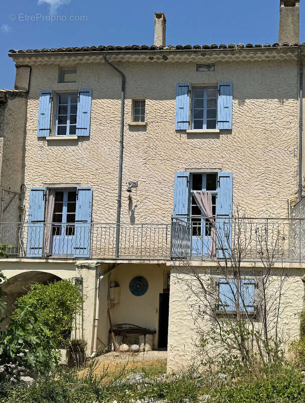 Maison à REMUZAT