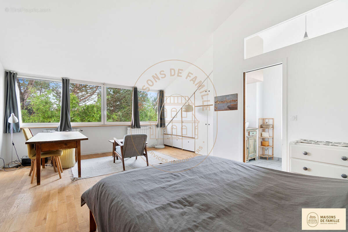 Maison à LE VESINET