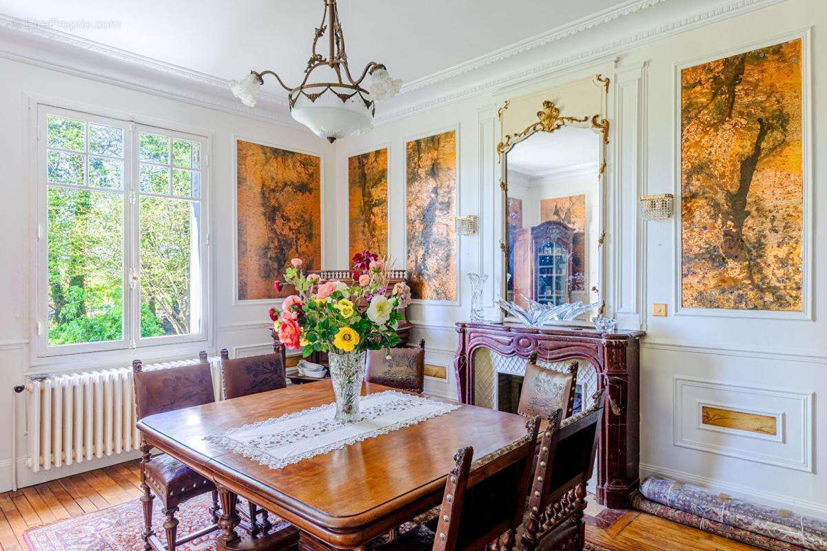 Maison à NOAILLES