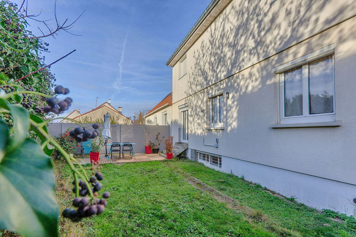 Maison à FONTENAY-LE-FLEURY
