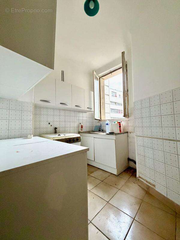 Appartement à PARIS-20E