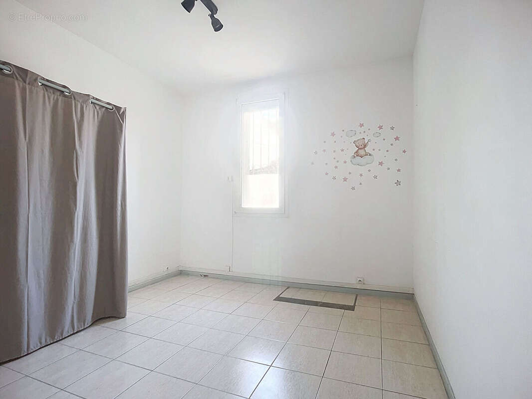 Appartement à MARSEILLE-12E