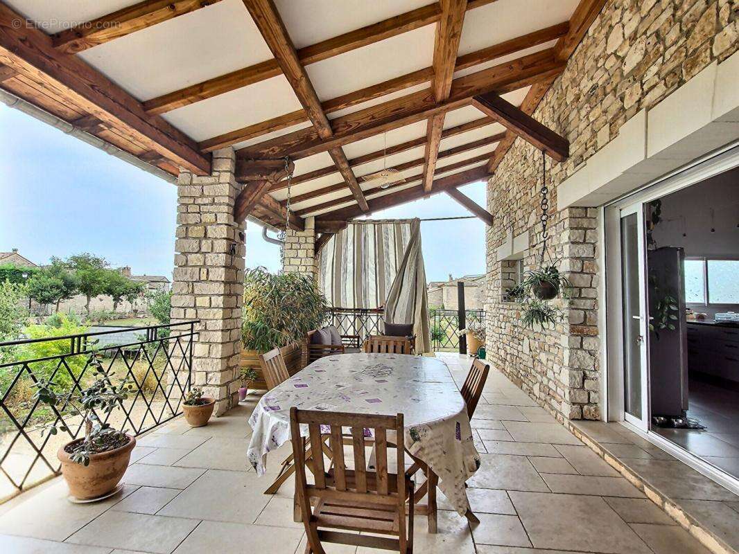 Maison à VALLON-PONT-D'ARC