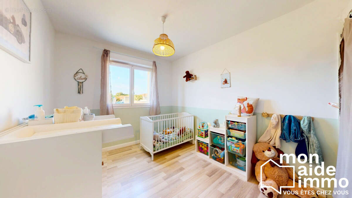 Maison à FARGUES-SAINT-HILAIRE