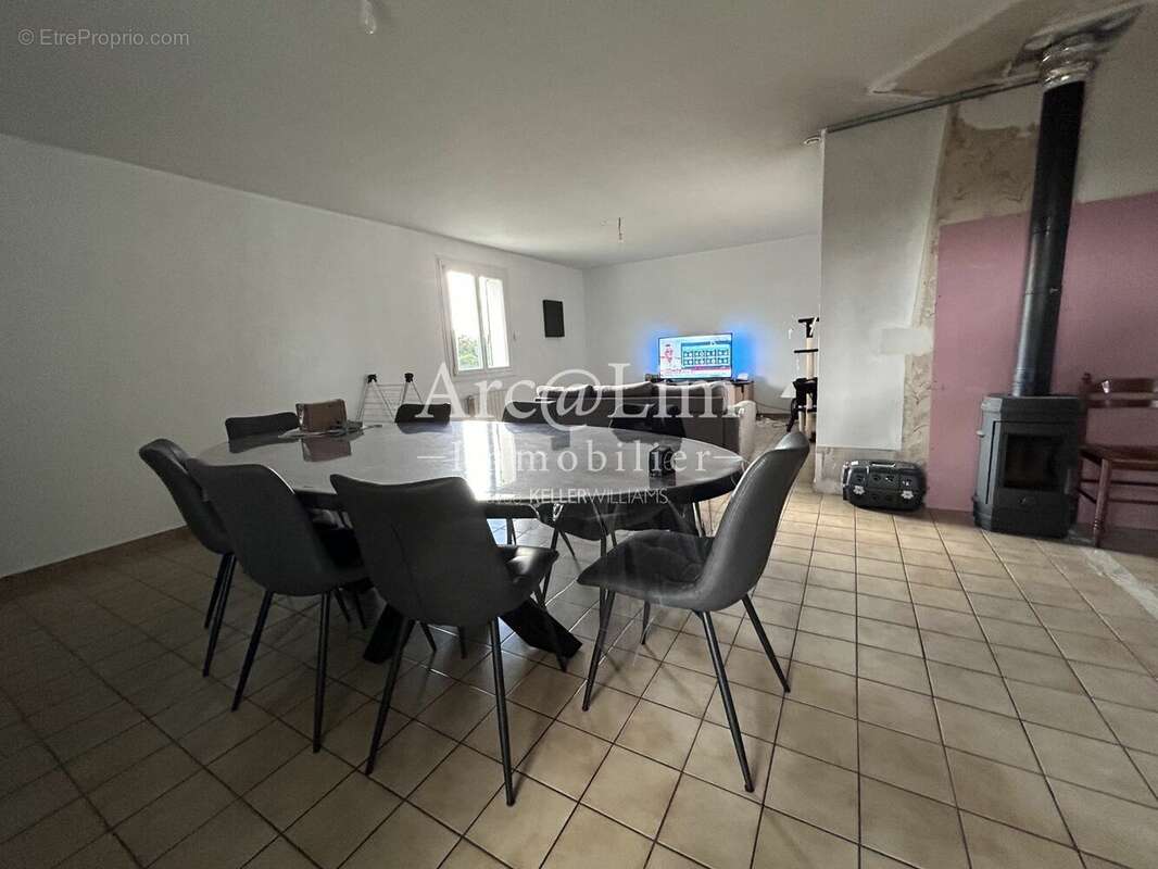 Maison à PEYRAT-DE-BELLAC