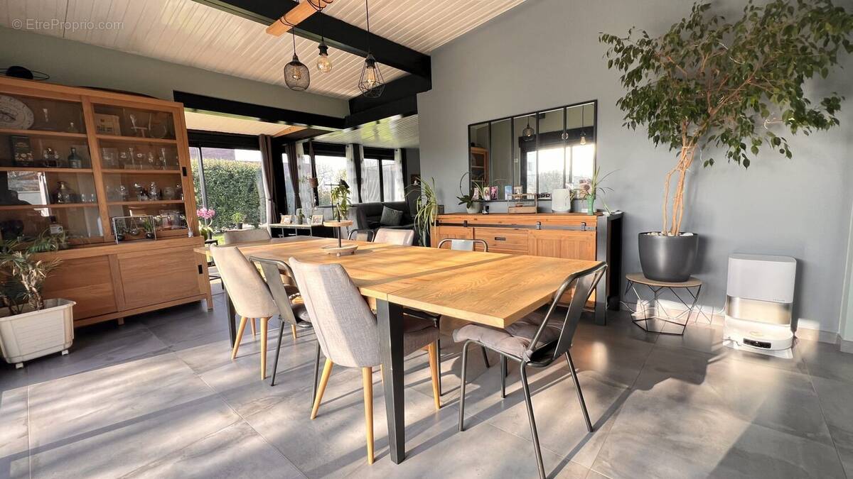 Maison à SAINGHIN-EN-MELANTOIS