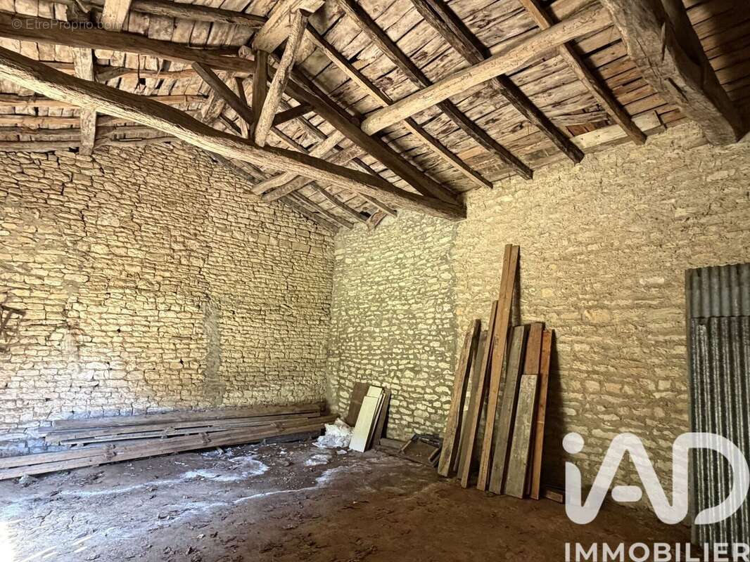 Maison 157 m² à Le Rochereau  - photo 7