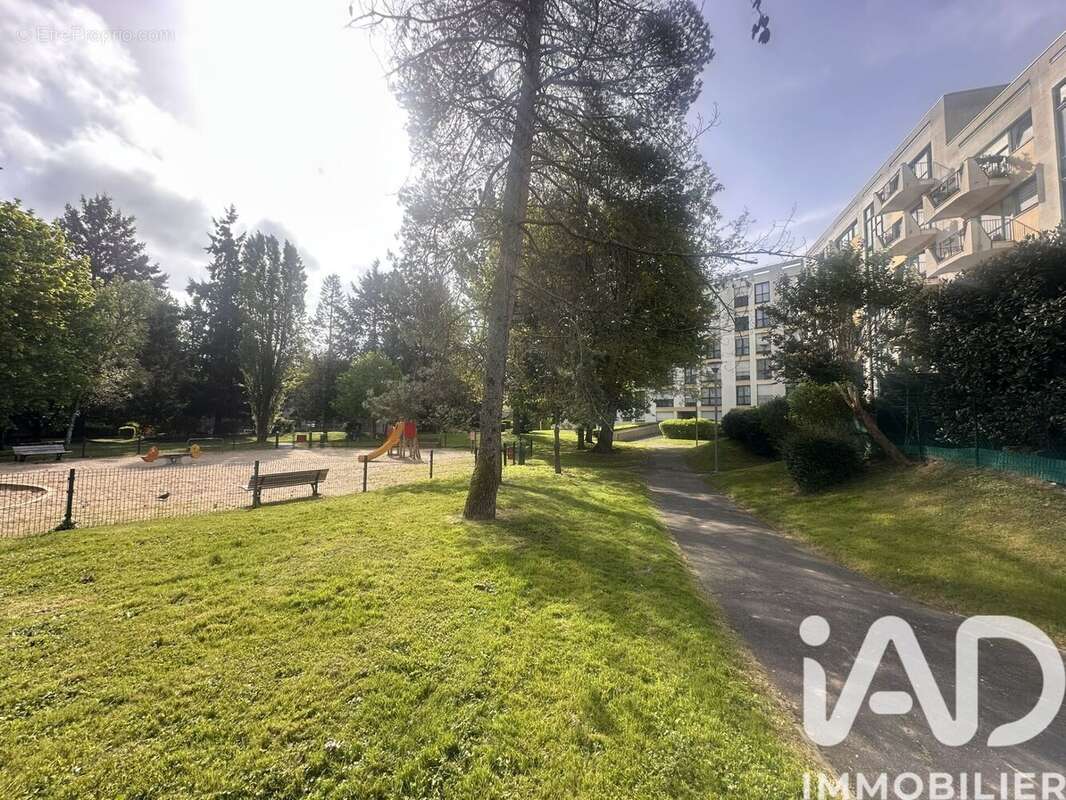 Appartement 78 m² à Chennevieres-Sur-Marne  - photo 9