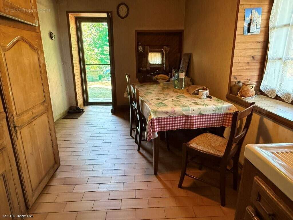 Maison de Campagne au Calme Avec 3 Chambres et Terrain - photo 6
