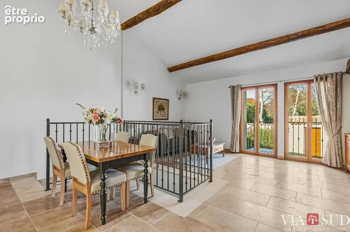 Ensemble immobilier avec 2 logements, piscine et garages  176 m² - photo 31