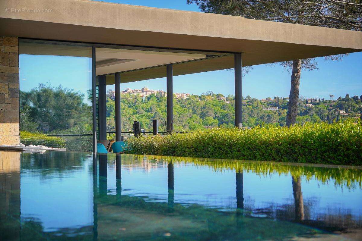 Maison à MOUGINS