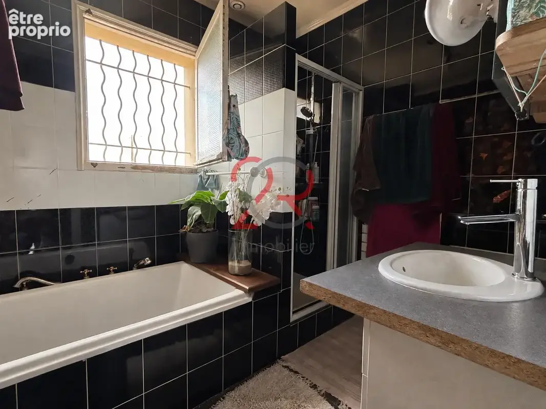 Maison à fort potentiel : deux niveaux indépendants et dépendance de 40 m2 - photo 11