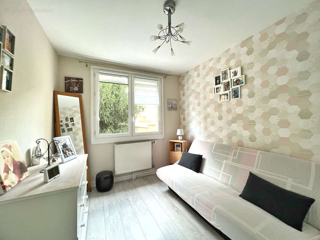 Appartement à PIERRE-BENITE