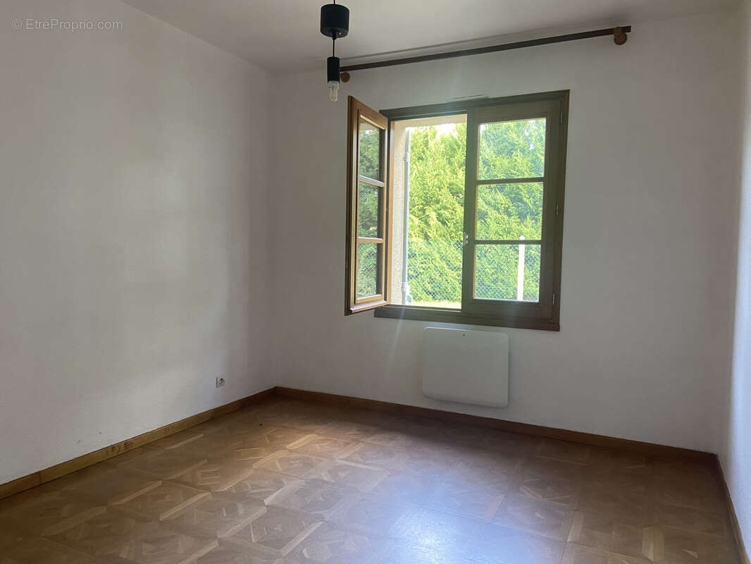 Maison à SAINTE-BAZEILLE