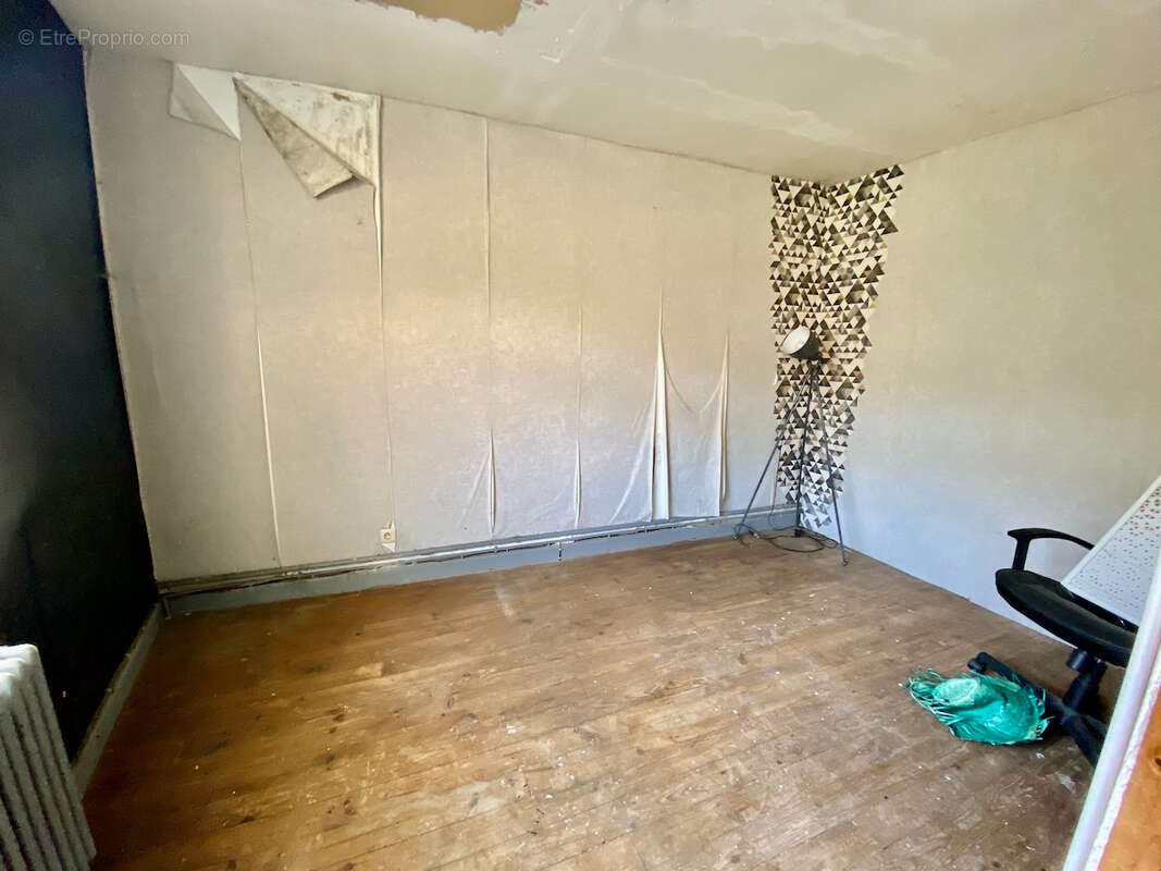 Maison à SARS-POTERIES