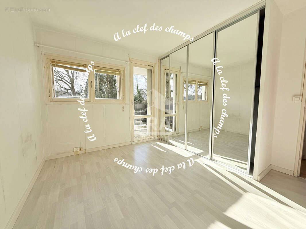 Appartement à GIF-SUR-YVETTE