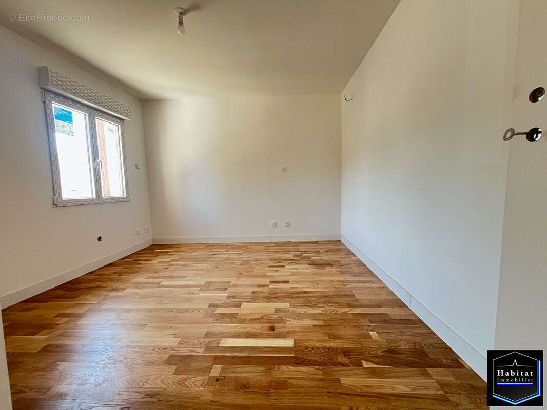 Maison BREGY 4 pièces - 2 CHAMBRES + BUREAU - 70 m2 - photo 3
