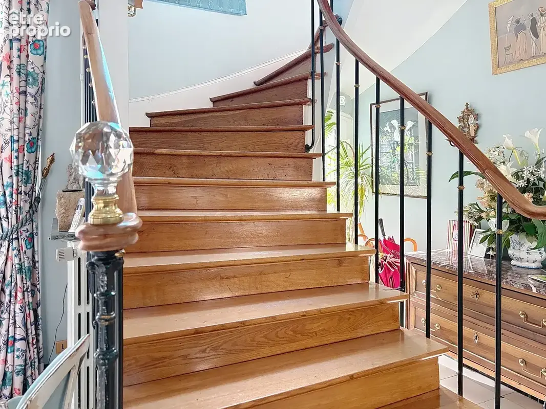 Dpt Marne (51), à vendre REIMS maison T13 de 358 m² - Terrain de 70 m² - photo 3