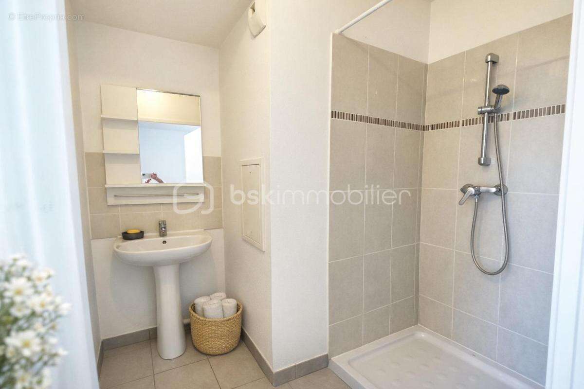 Secteur Résidentiel Ligne 7 Fort d'Aubervilliers , dans un immeuble de 2016  : Un appartement  de 5 pièces en parfait état avec  - photo 18