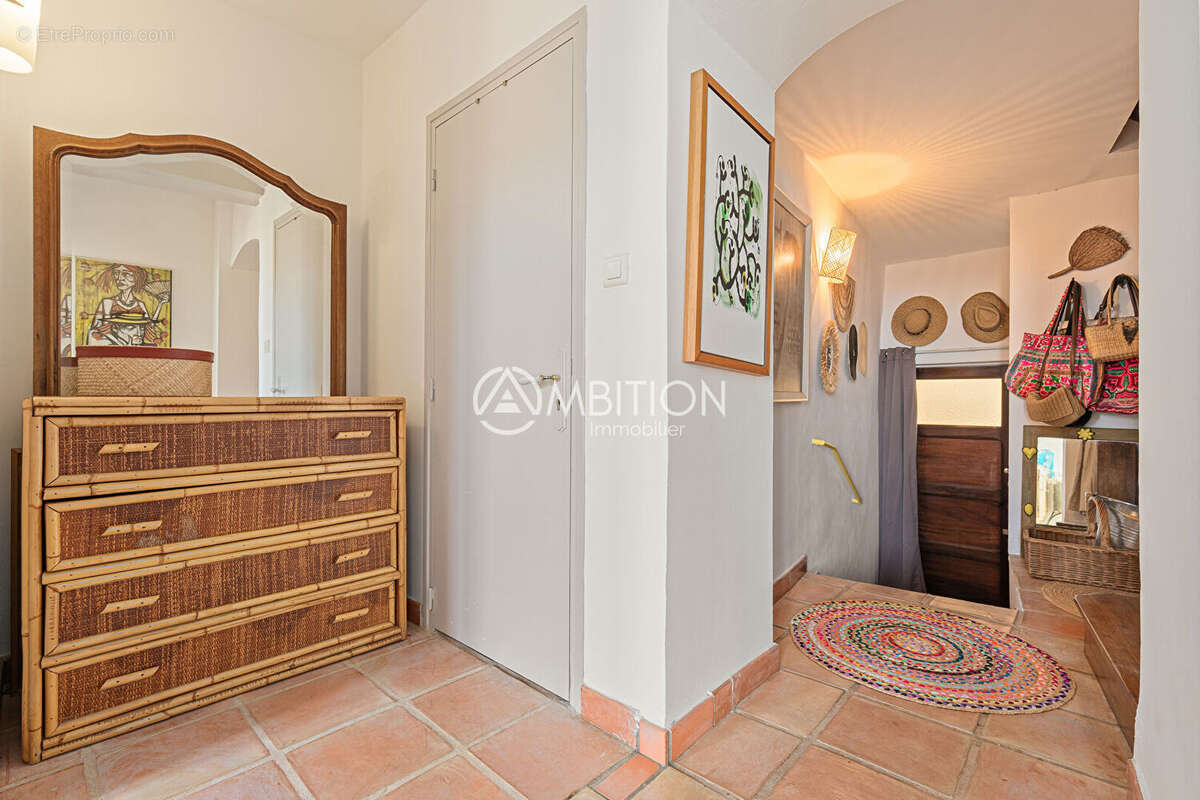 Appartement à MONTAUROUX