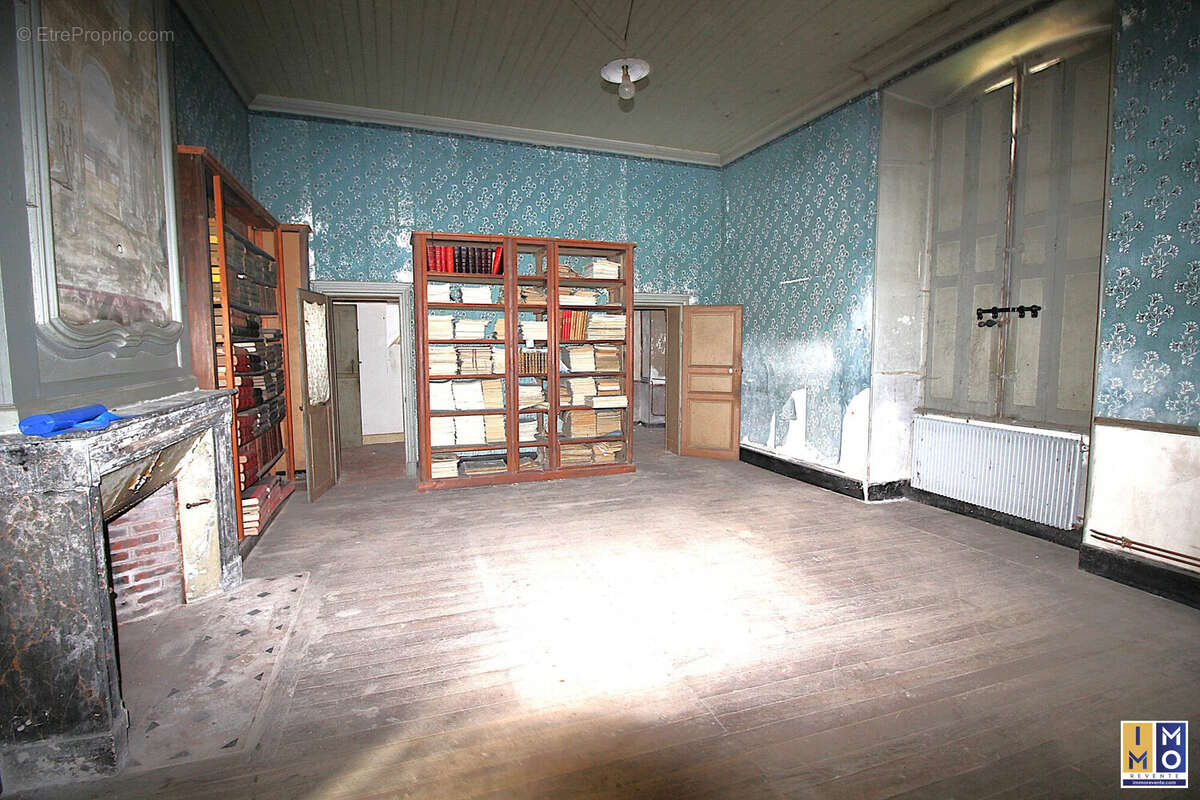 Maison à PLAIMPIED-GIVAUDINS