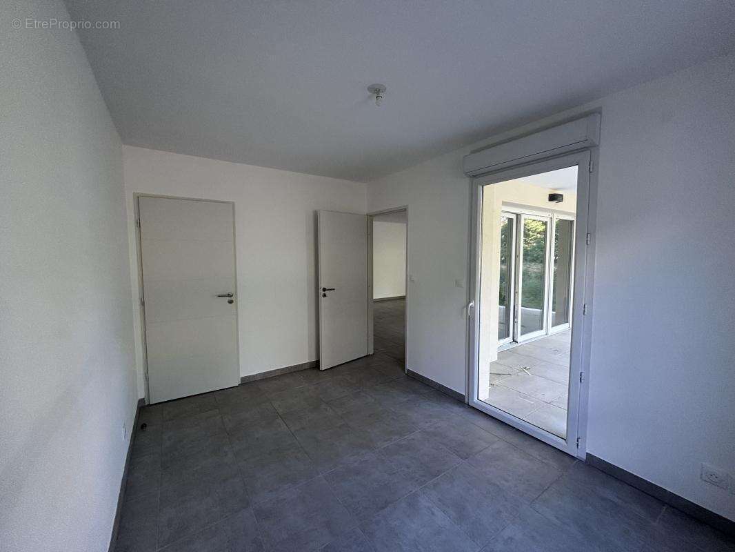 Appartement à MARSEILLE-9E