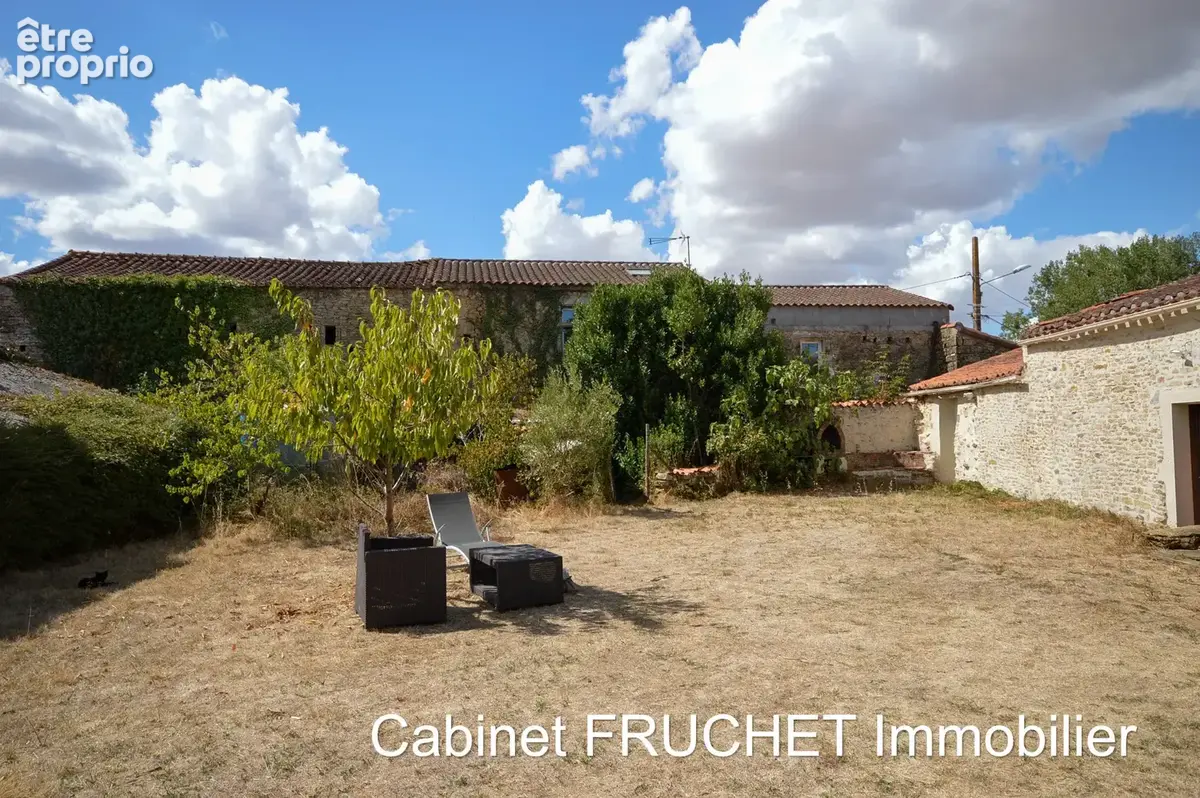 Axe CHANTONNAY - POUZAUGES - Grande maison de campagne - photo 16