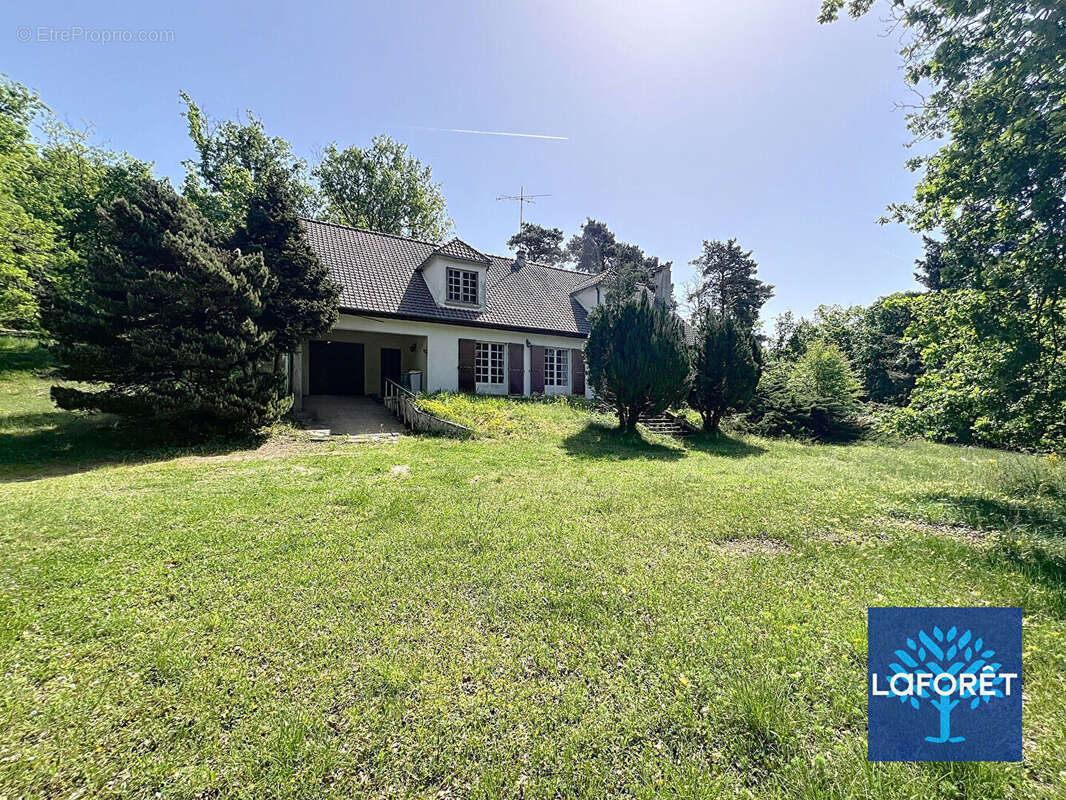 Maison Boutigny-sur-Essonne 11 pièces, 8 chambres, 11 418 m² de terrain boisé, cave totale, garage - photo 18
