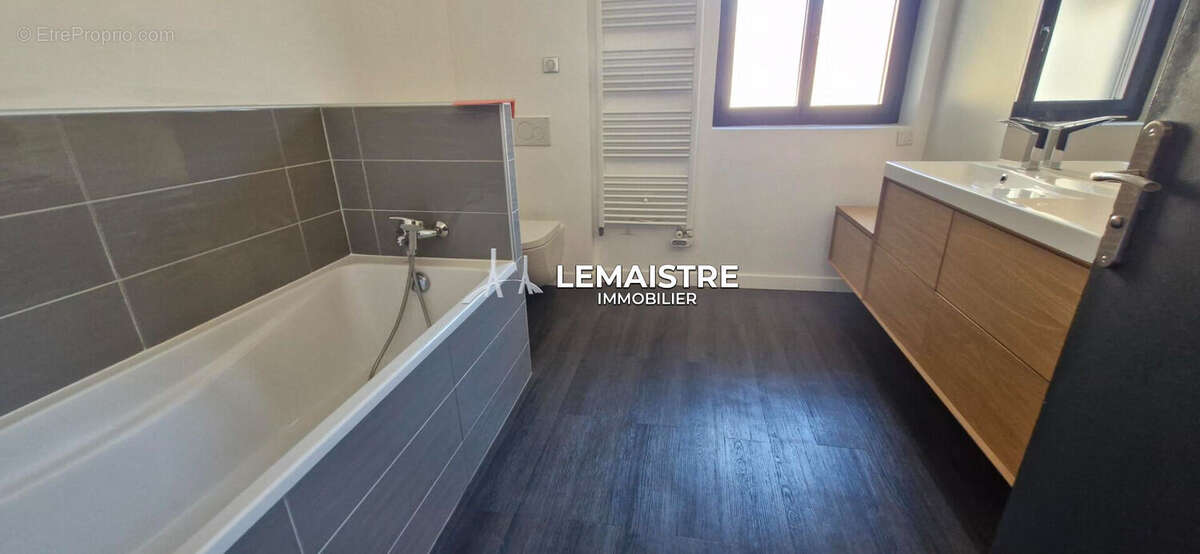 Appartement à vendre - Yvetot Centre-ville - 187 m² - 4 chambres - Parking - 2 caves - photo 8