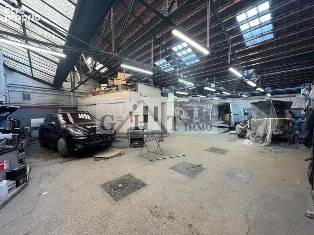 Photo Commerce à Maisons-Alfort au prix de 990 000€
