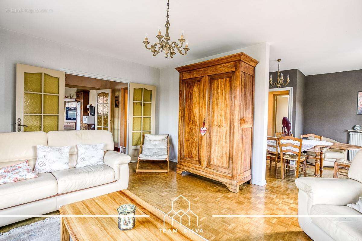 Maison à SEREZIN-DU-RHONE