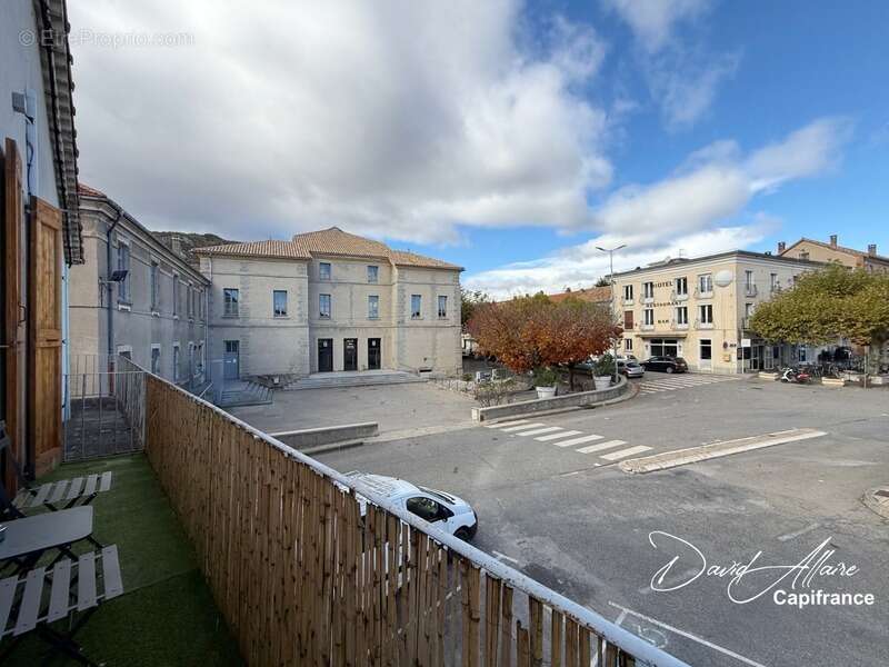 Appartement à LARAGNE-MONTEGLIN