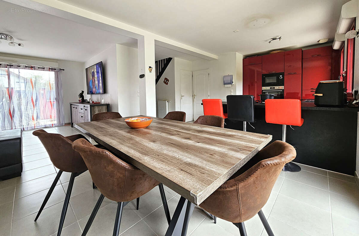 Maison à COUILLY-PONT-AUX-DAMES