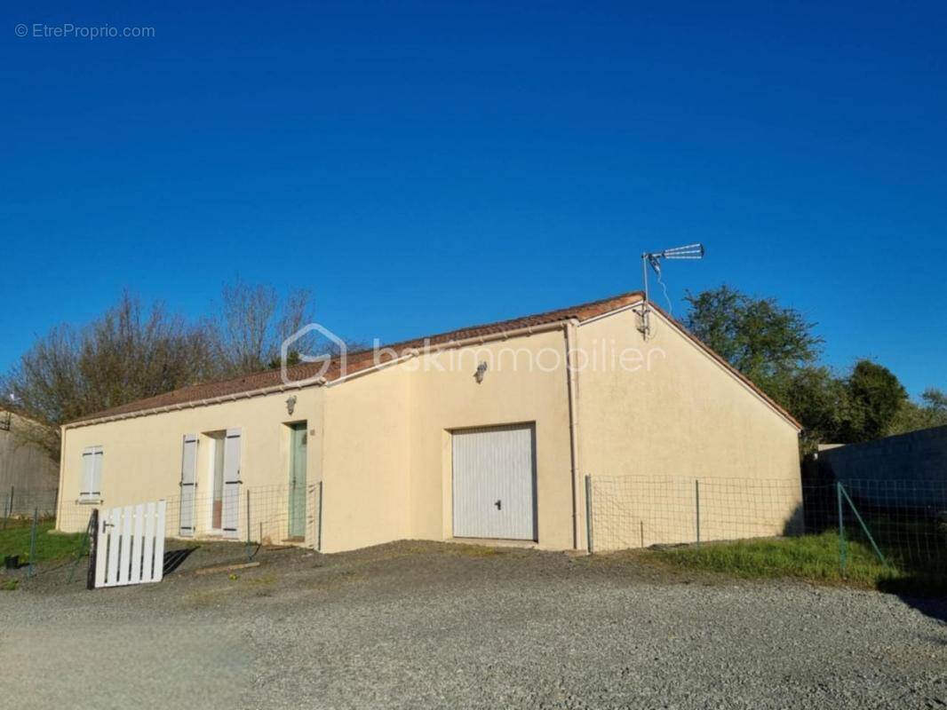 Maison à SAINT-VINCENT-LA-CHATRE