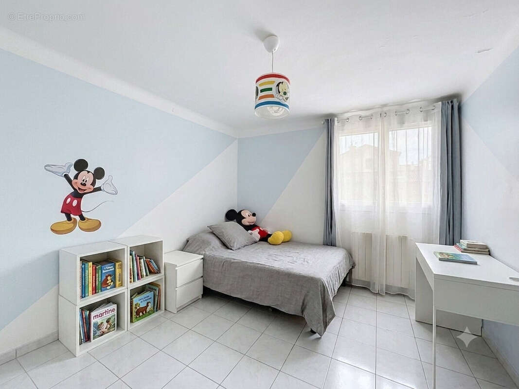 Appartement à MARSEILLE-3E