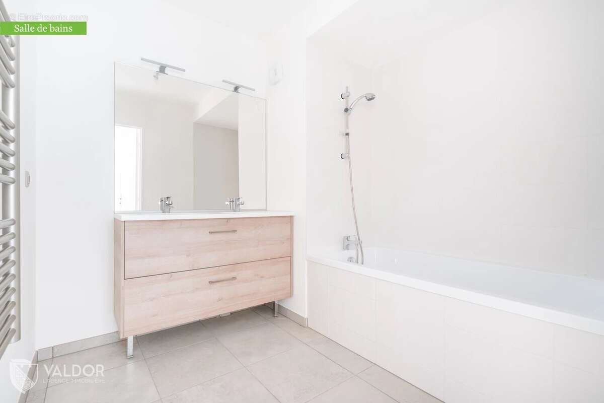 Appartement à ANSE