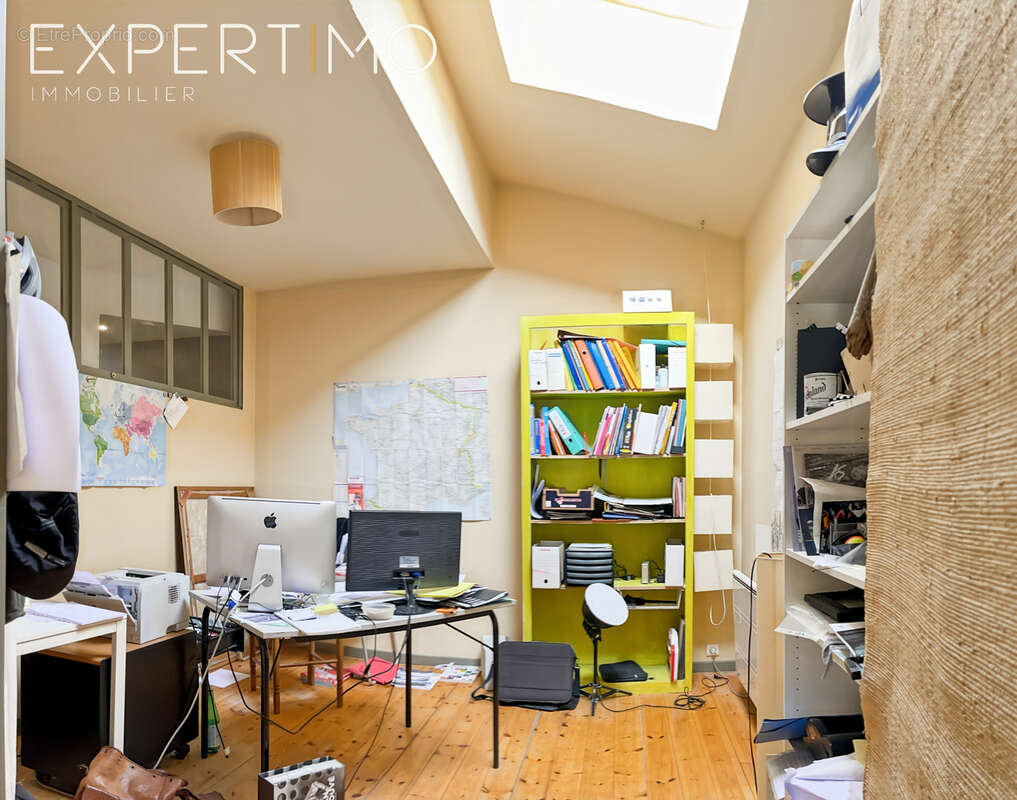 Appartement à POUSSAN