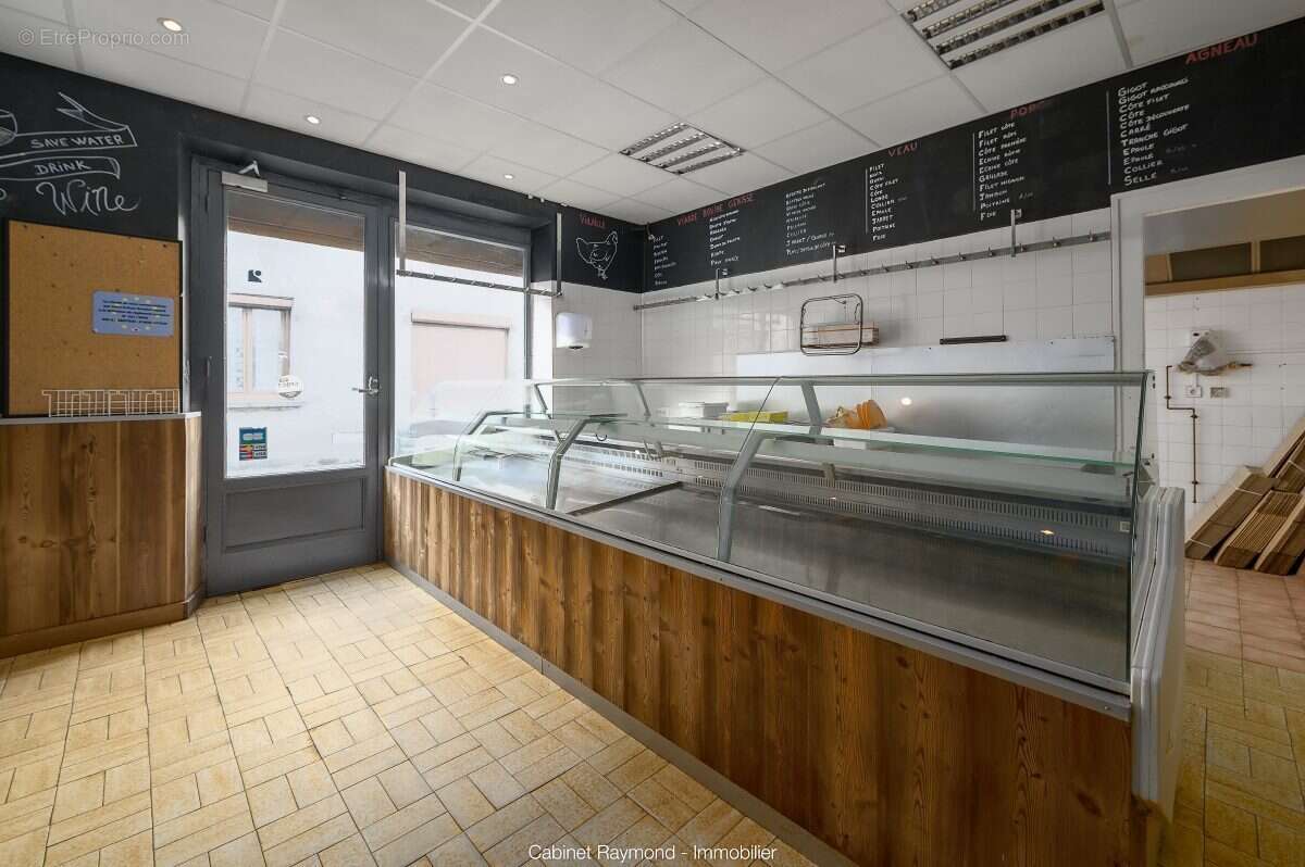 Commerce à ENTRAIGUES