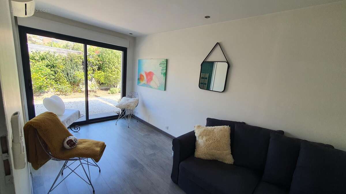 Maison à VELAUX
