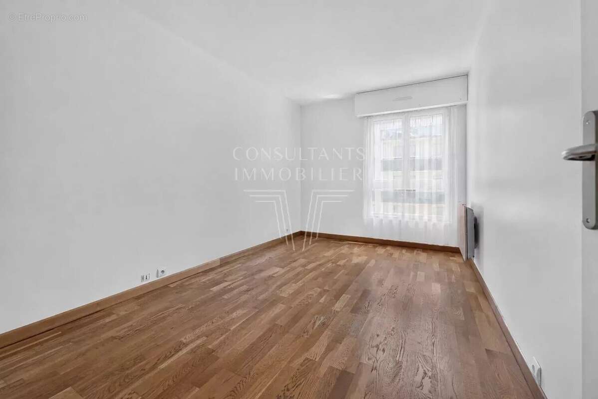 Appartement à LEVALLOIS-PERRET